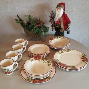 Longaberger Nature's Garland Christmas Dishes 4 place settings + Serving pieces
